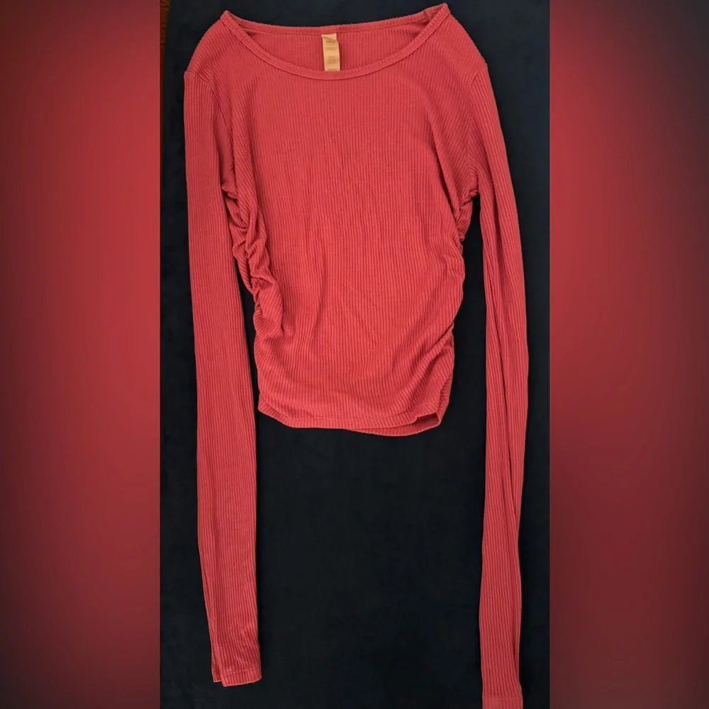 Alo Yoga Gather Long Sleeve Top – Raspberry Sorbet – Size Small – Color Sold Out - Picture 10 of 12